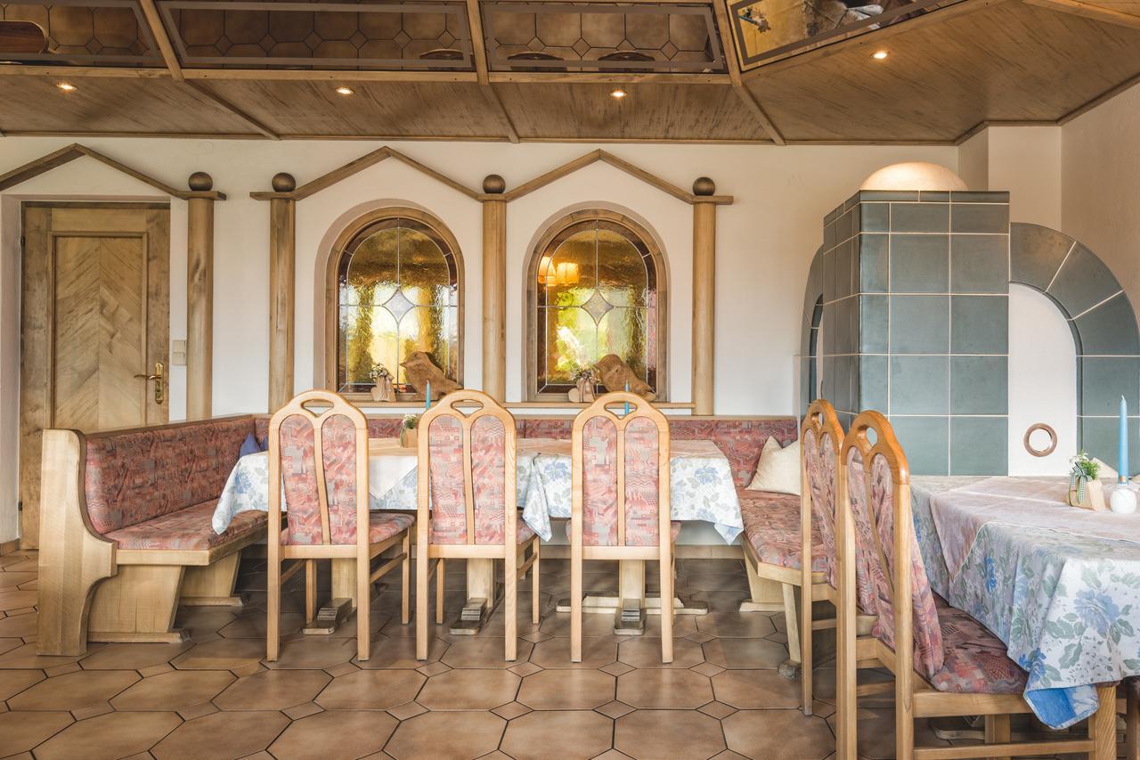 Hotel Garni Tirol Ladis Luaran gambar