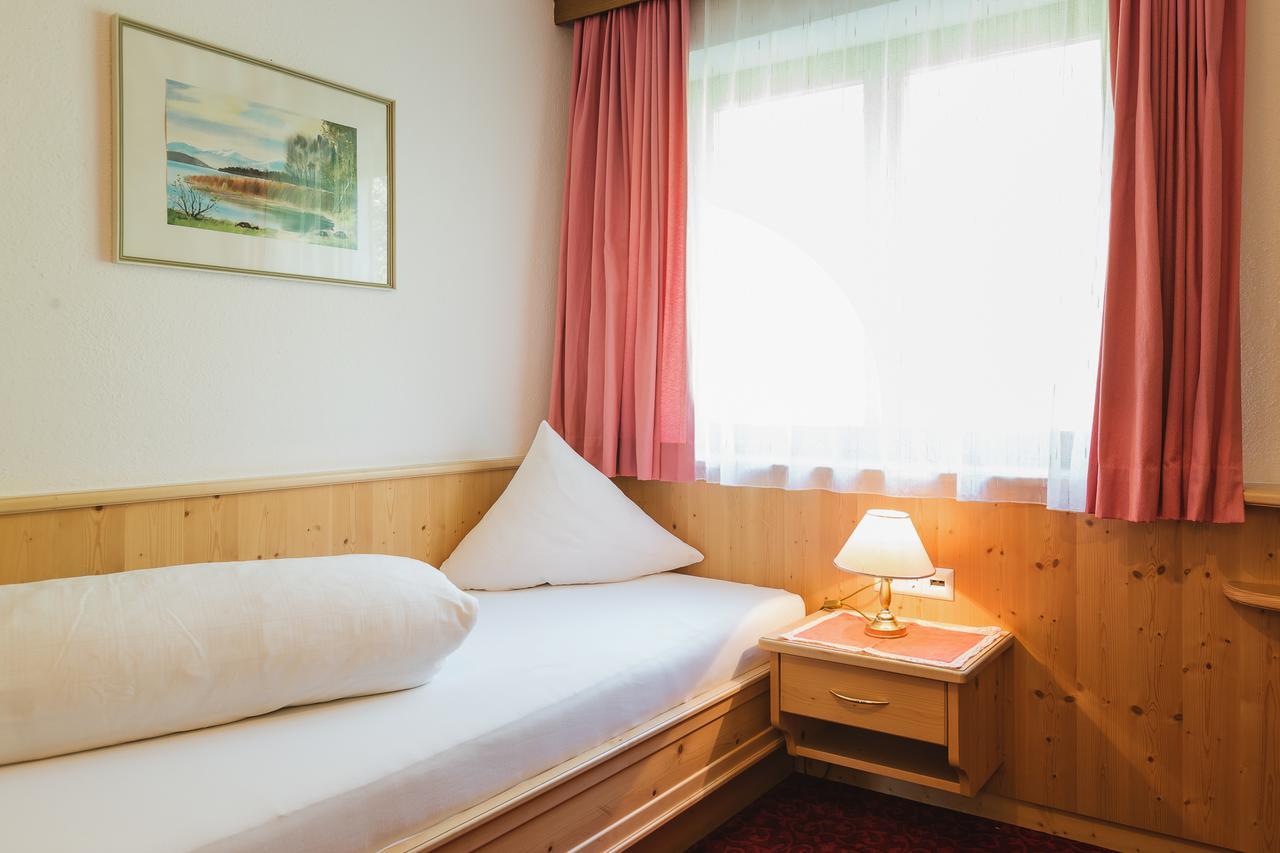 Hotel Garni Tirol Ladis Luaran gambar