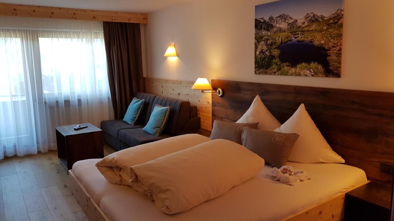 Hotel Garni Tirol Ladis Luaran gambar